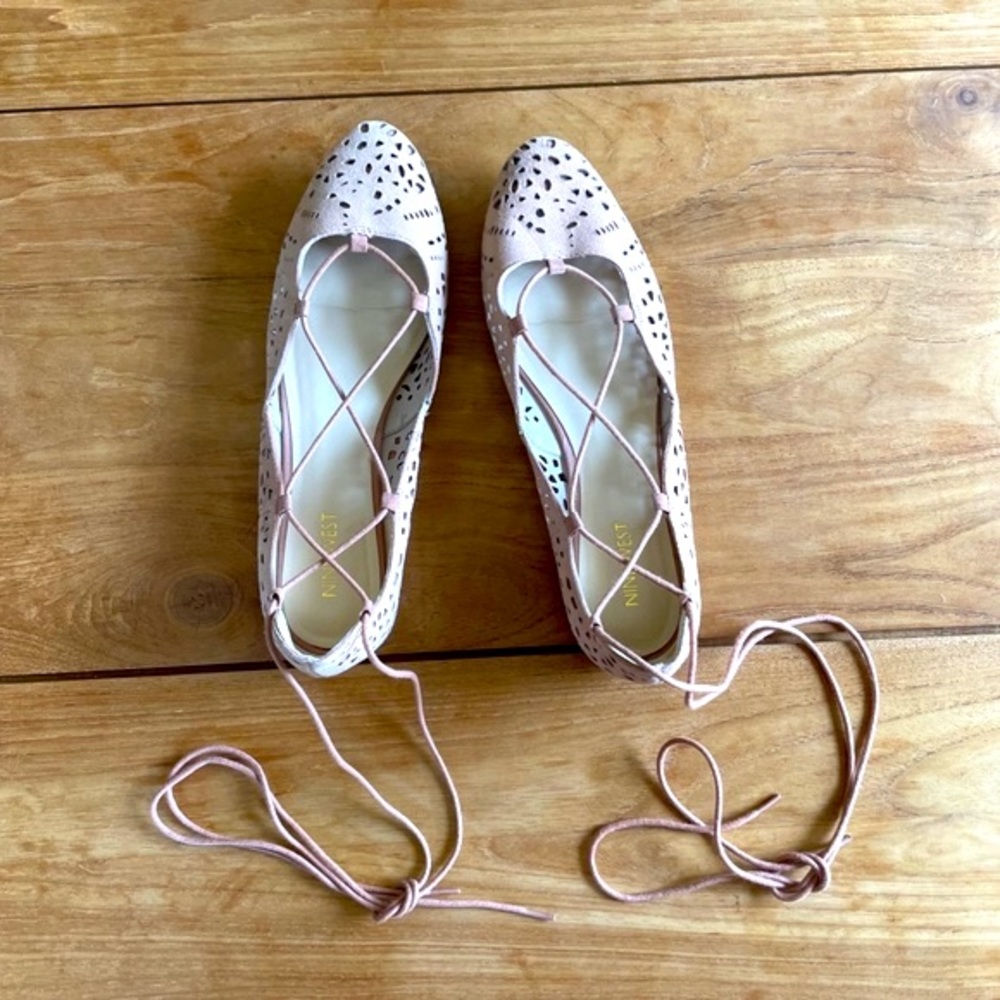 Nine West lace up flats